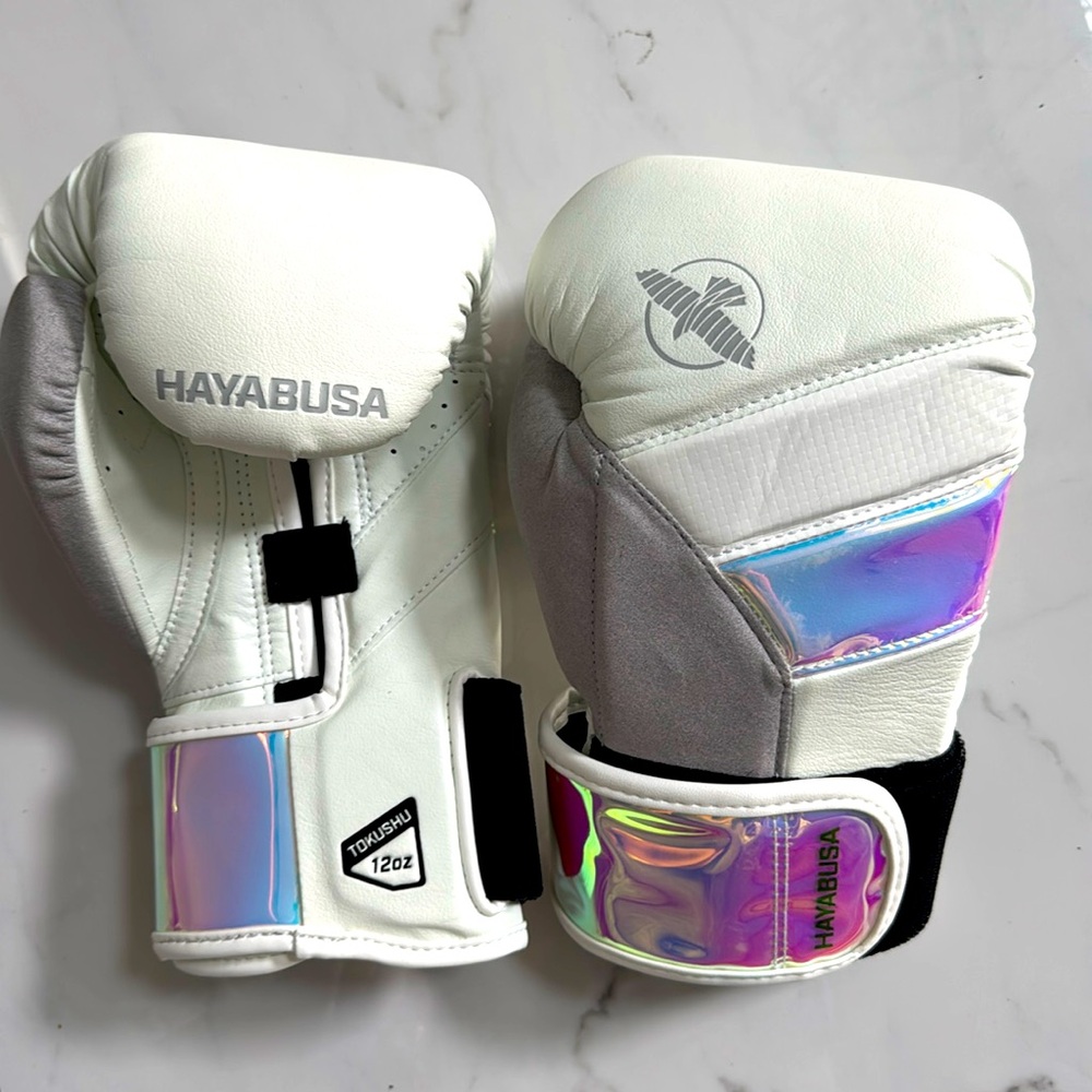Hayabusa Tonkushu 12oz gloves